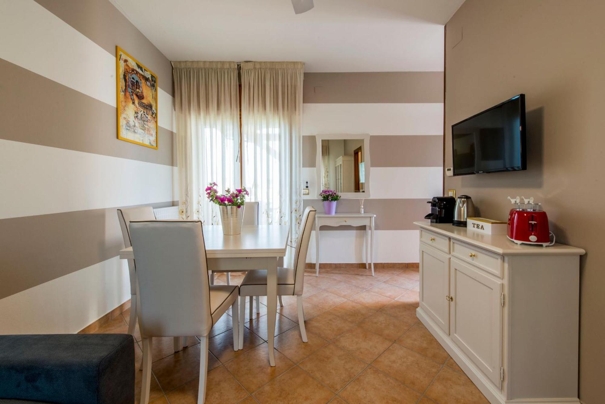 Italianflat - Peschiera Residence Πεσκιέρα ντελ Γκάρντα Εξωτερικό φωτογραφία